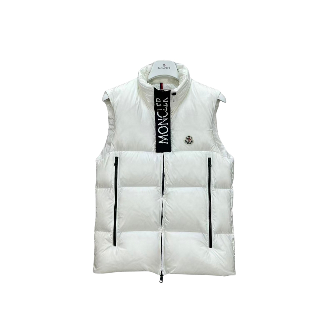 【MONCLER旗艦店】（モンクレール）ダウンベスト ご好評に付き再入荷！