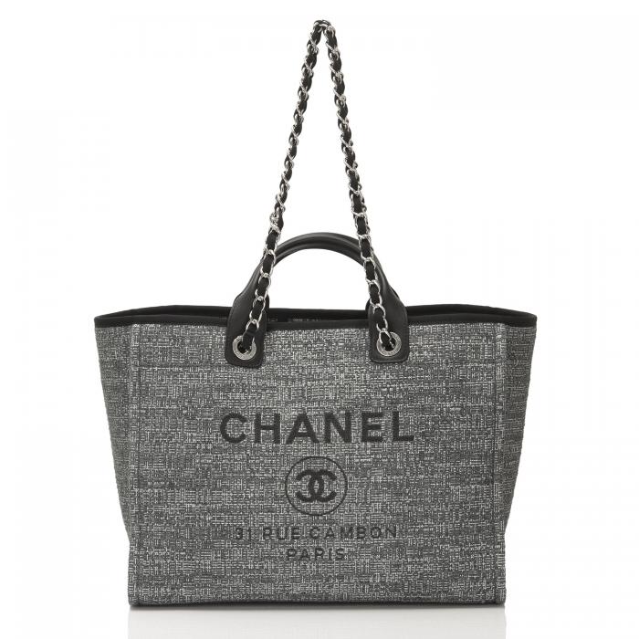 【 CHANEL】シャネル 大きなチャコールキャンバスドーヴィルトートTOTE