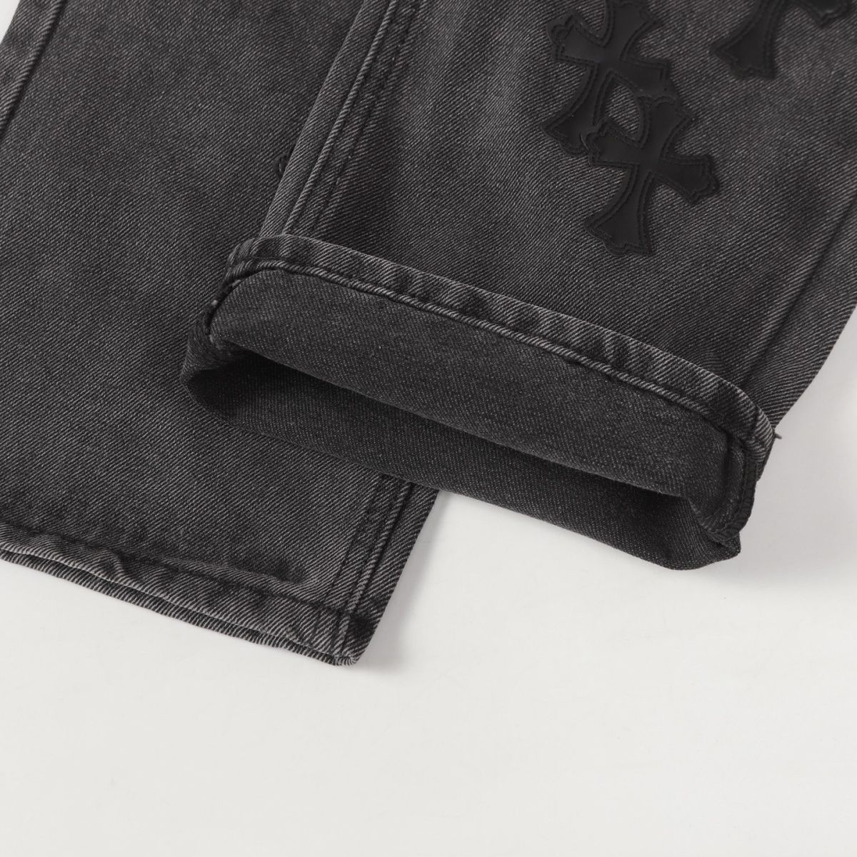 【CHROME HEARTS 公式旗艦店】クロムハーツ ジーパン、ご好評に付き再入荷！