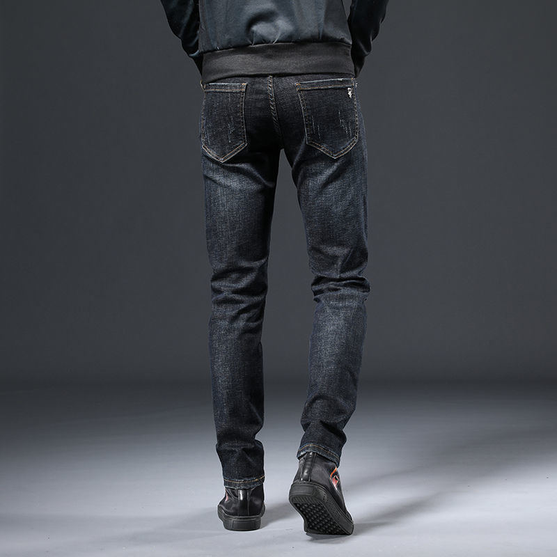 FENDI (フェンディ)公式旗艦店 刺繍ロゴ 、新作ジーンズ