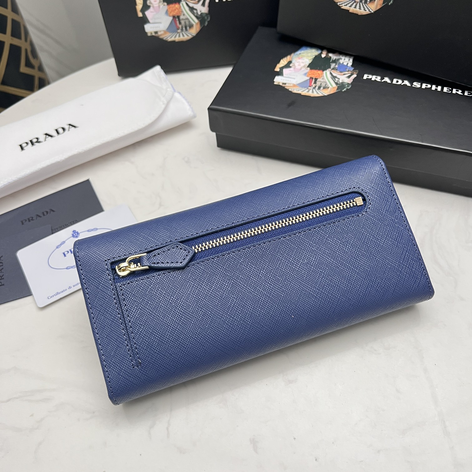 Pradaレザー コンチネンタルウォレット 財布 折財布