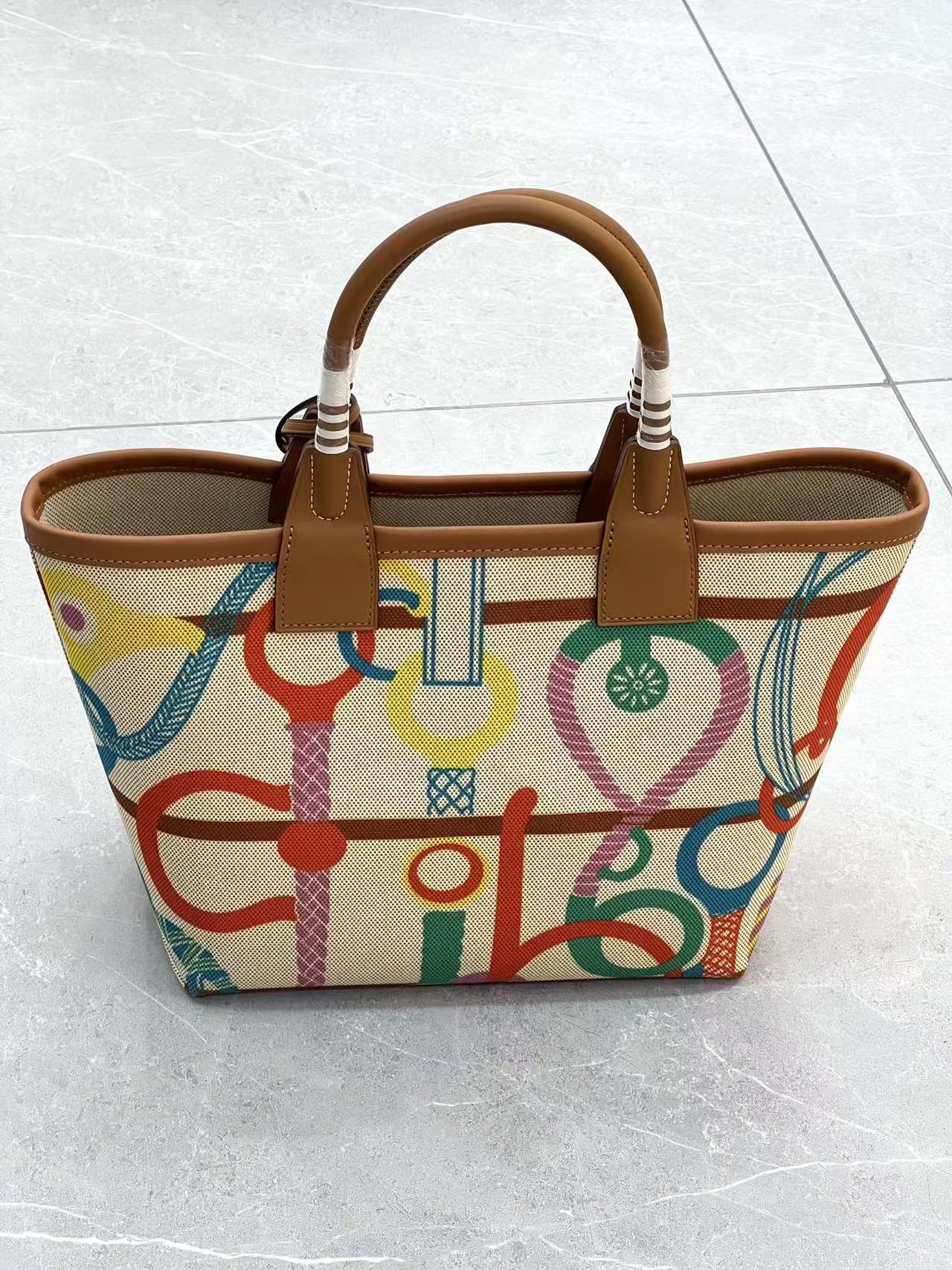 ★可愛いデザイン♪【HERMES】 スティープル 25★