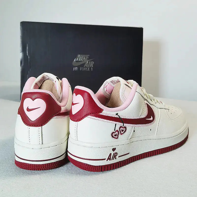 【新作】★ナイキ★WMNS AIR FORCE 1 LOW エアフォースワン バレンタイン