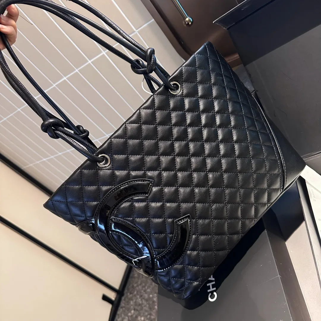 【トレンドのバイカラー♪】CHANEL シャネル ショルダーバッグ