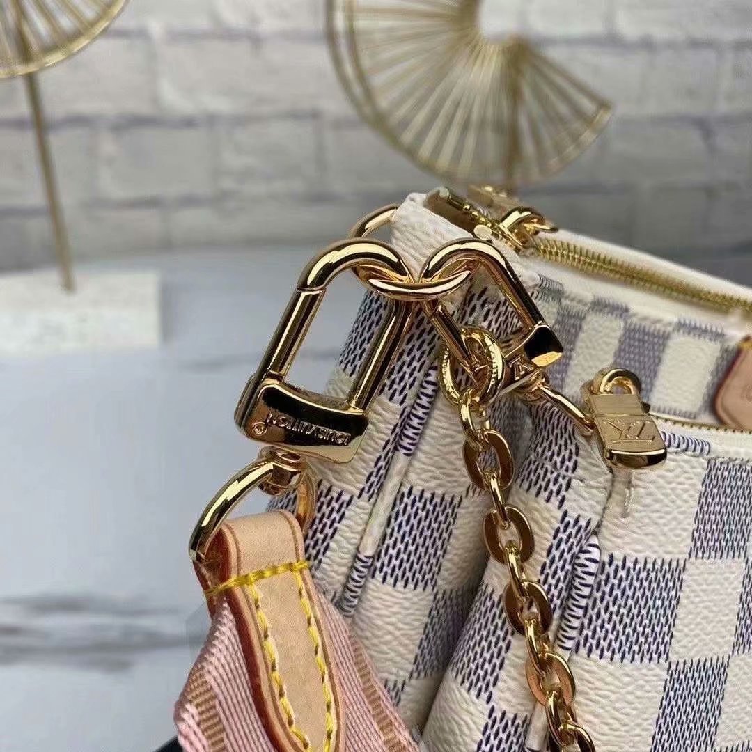 LOUIS VUITTON ルイヴィトン 3点セットのバッグ