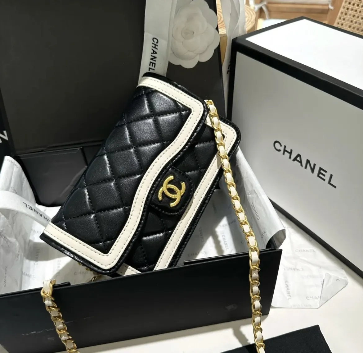 【トレンドのバイカラー♪】CHANEL シャネル ショルダーバッグ