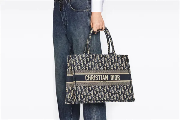 DIOR BOOK TOTE ミディアムバッグ ディオール オブリーク エンブロイダリー (36 X 27.5 X 16.5 CM)