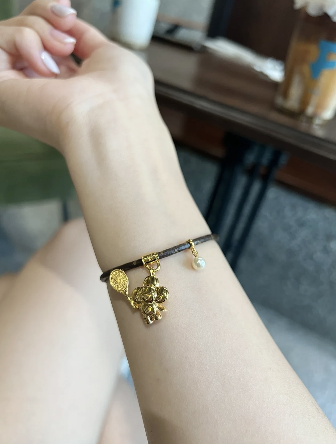 Louis Vuitton（ルイヴィトン）vivienne ブレスレット