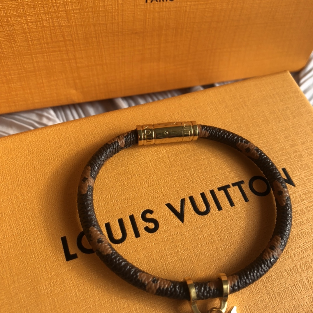 Louis Vuitton（ルイヴィトン）ブレスレット LV&NBA