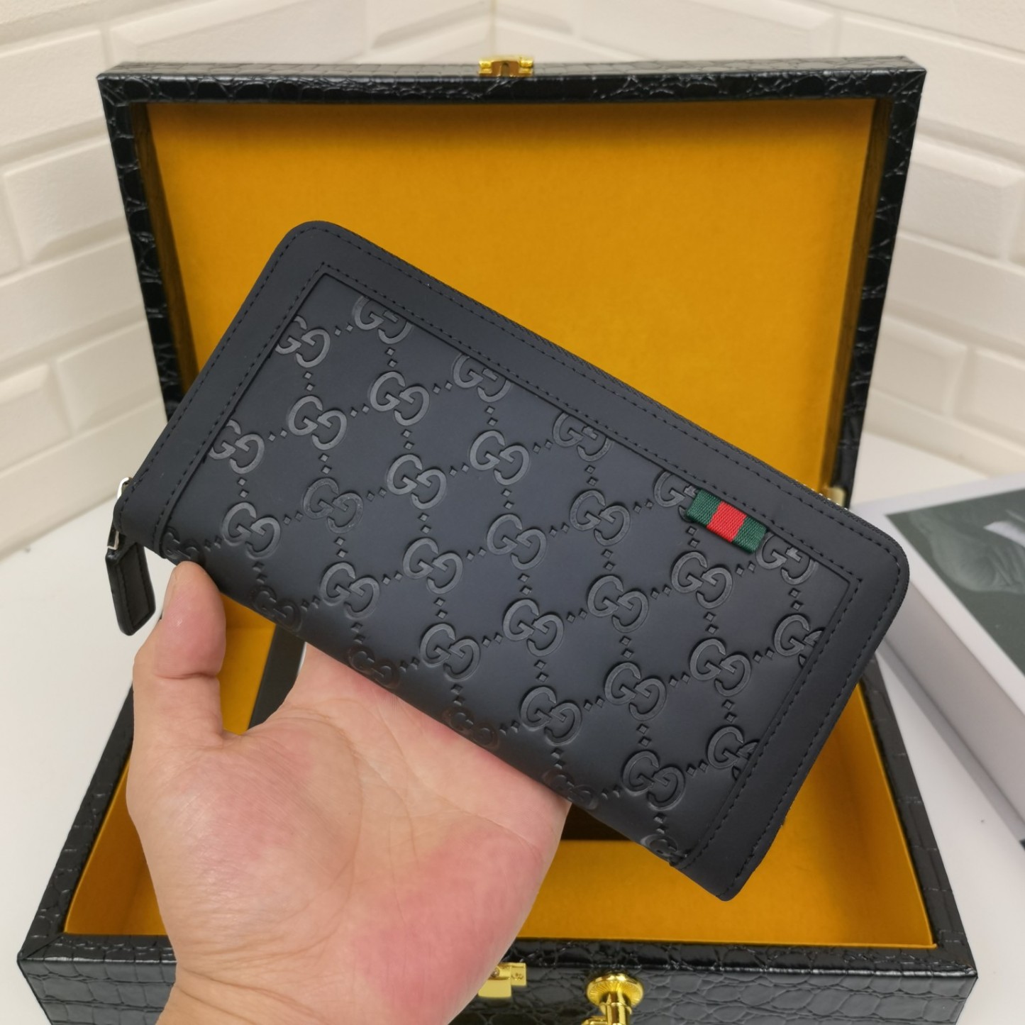 GUCCI グッチ/ インターロッキングG 二つ折り 長財布