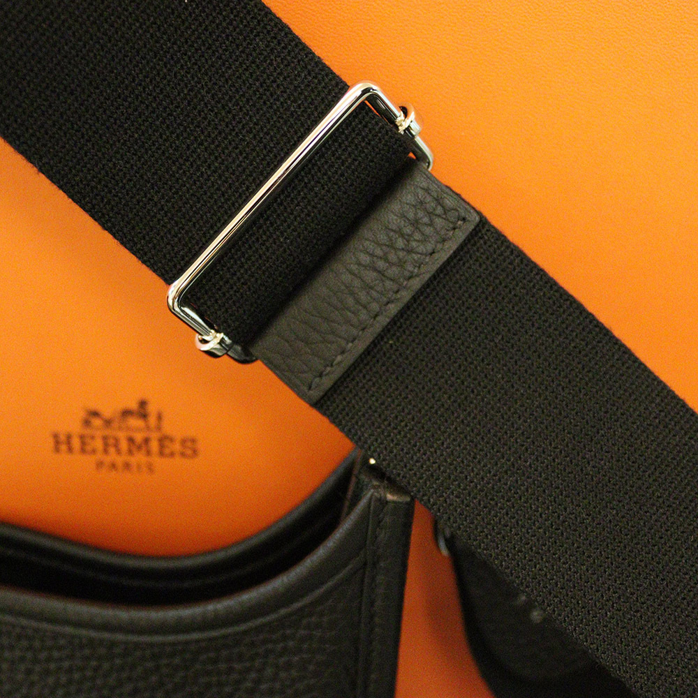 入手困難☆完売必至HERMES エルメス Evelyne III 29 エブリンPM
