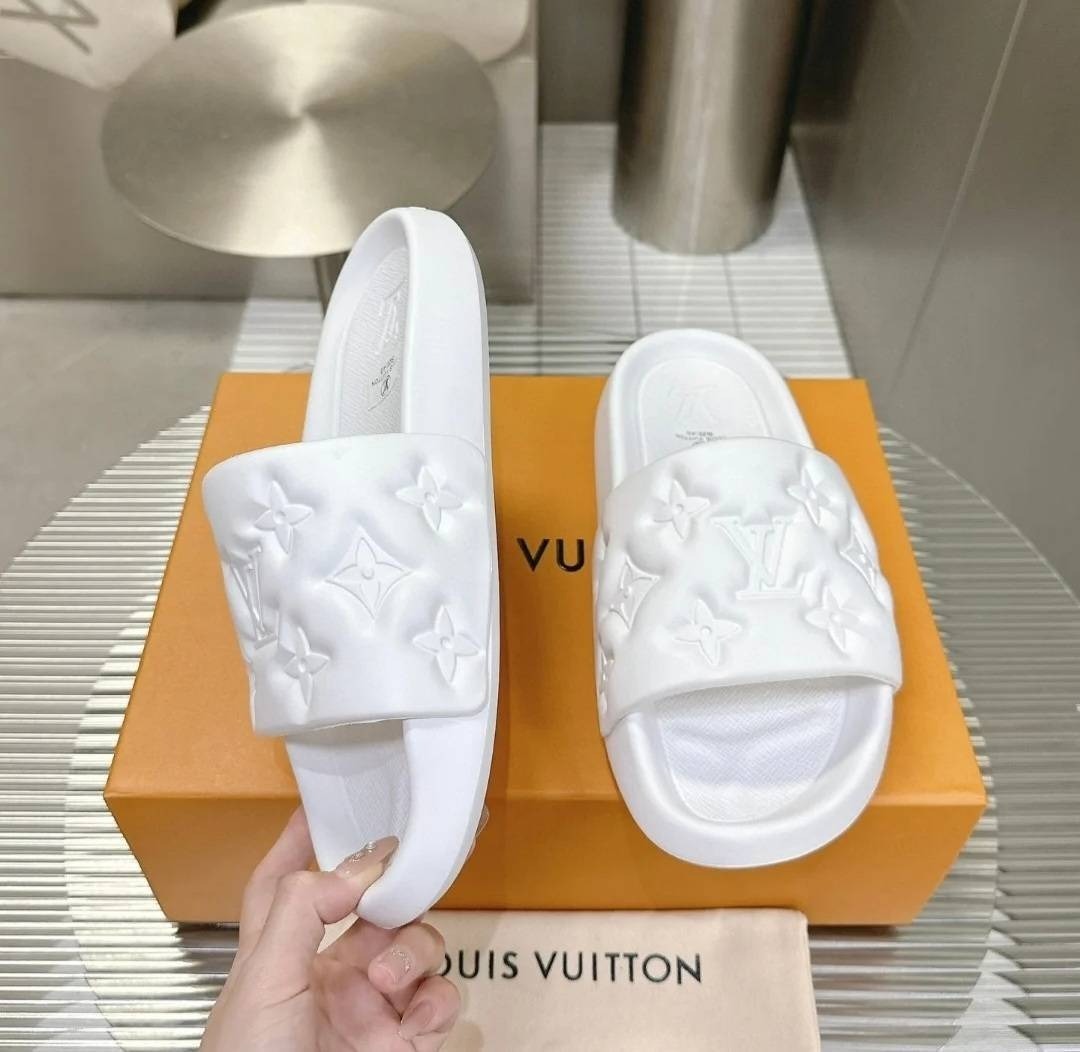【快適/室内でも】Louis Vuitton ウォーターフロントミュール