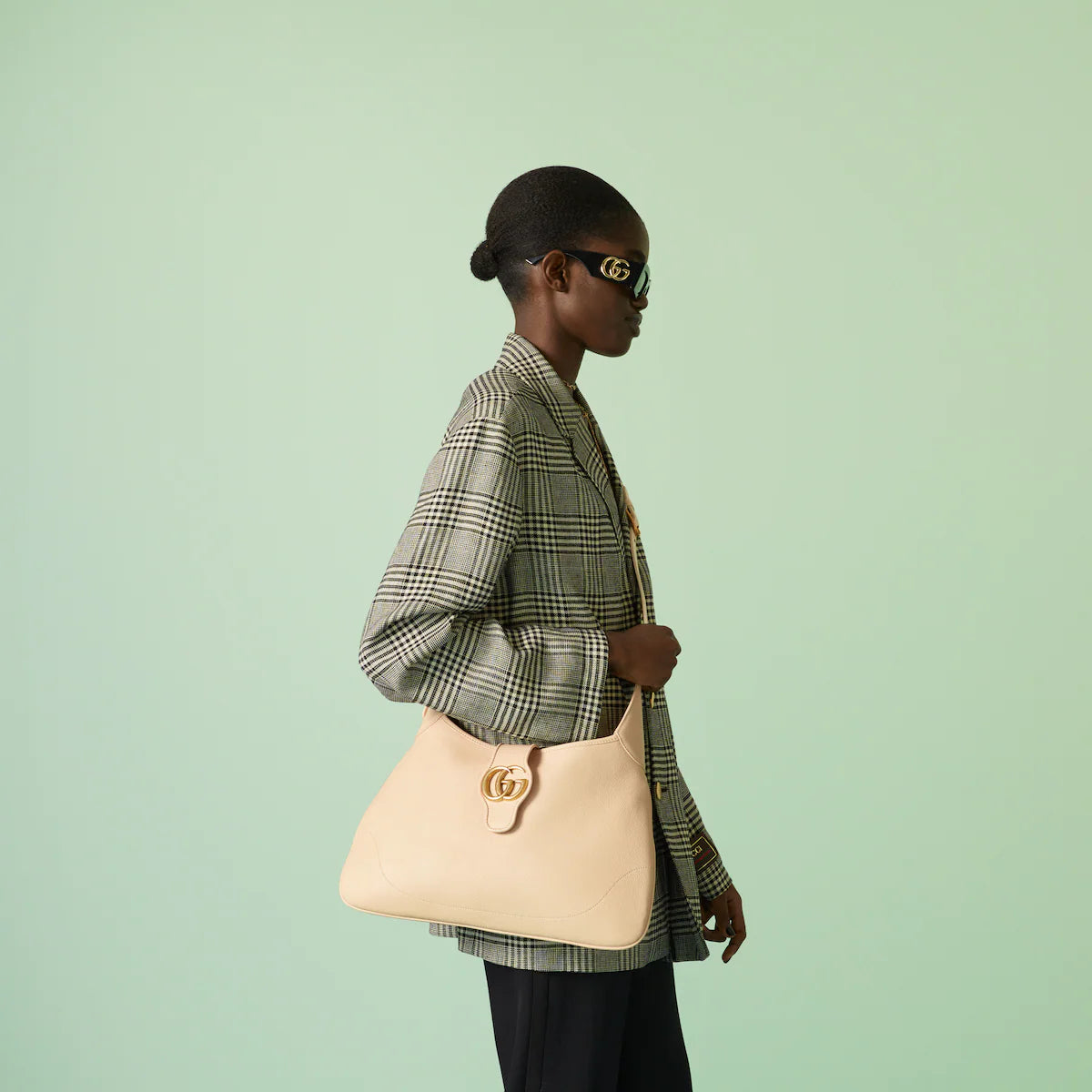 〔アフロディーテ〕ミディアム ショルダーバッグ