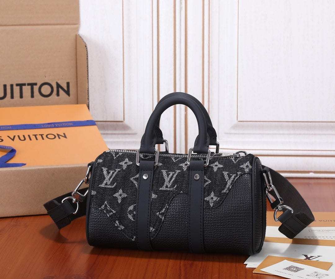 ルイヴィトン Louis Vuitton バッグ キーポル XS M81010