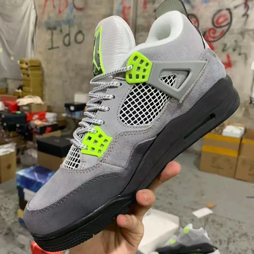 エアジョーダン4シリーズ