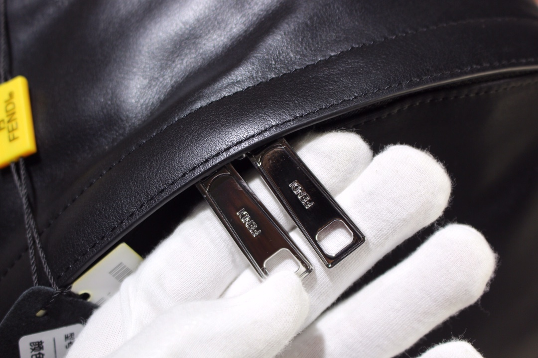 【FENDI 公式 旗艦店】フェンディ リュックサック 当日出荷 好評に付き再入荷！33*40*15CM