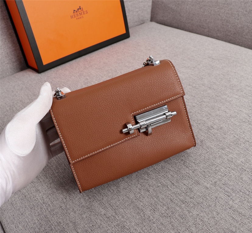 HERMES☆バッグ《ヴェルー》チェーン ミニ ポシェット カーフ