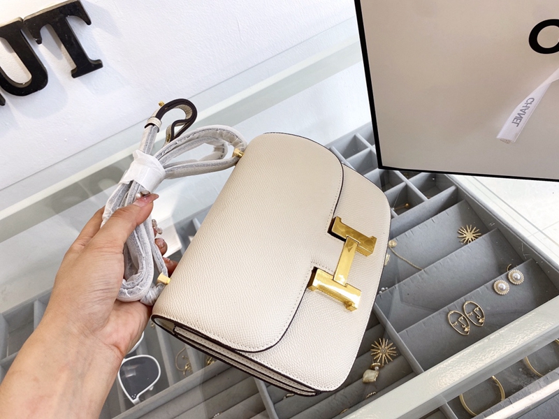 Hermes エルメス ☆ 2021年最新なクラシックな constance ショルダーバッグ 手提げ袋 肩掛け