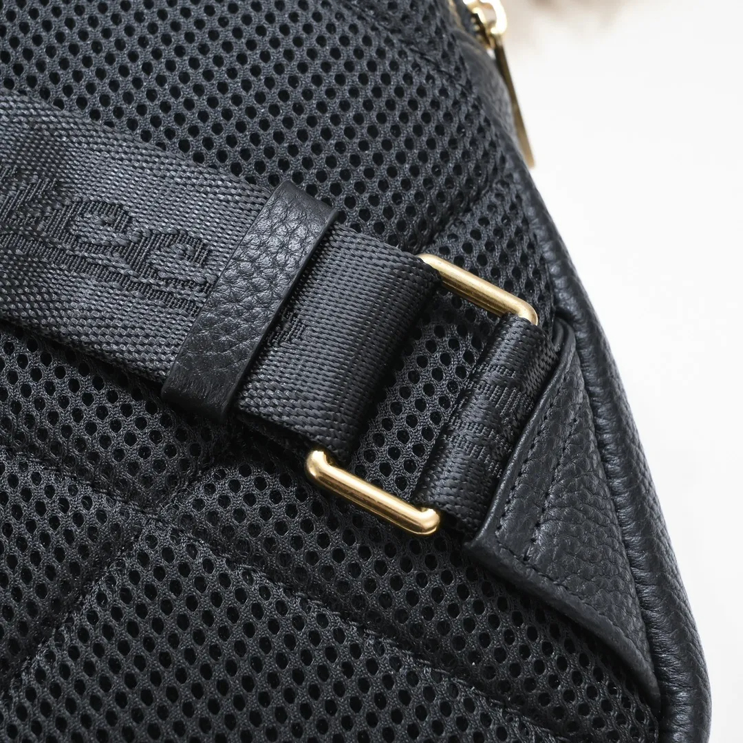 【GUCCI 公式 旗艦店】クッチ 胸ポケット当日出荷 好評に付き再入荷！27*18*7CM