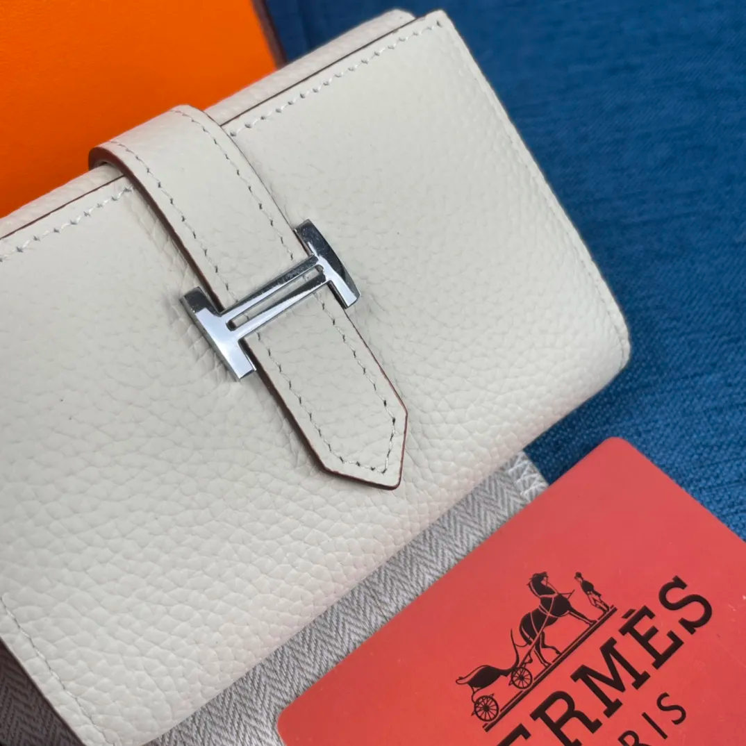 HERMÈS 三つ折り財布 8カラー 10X12CM