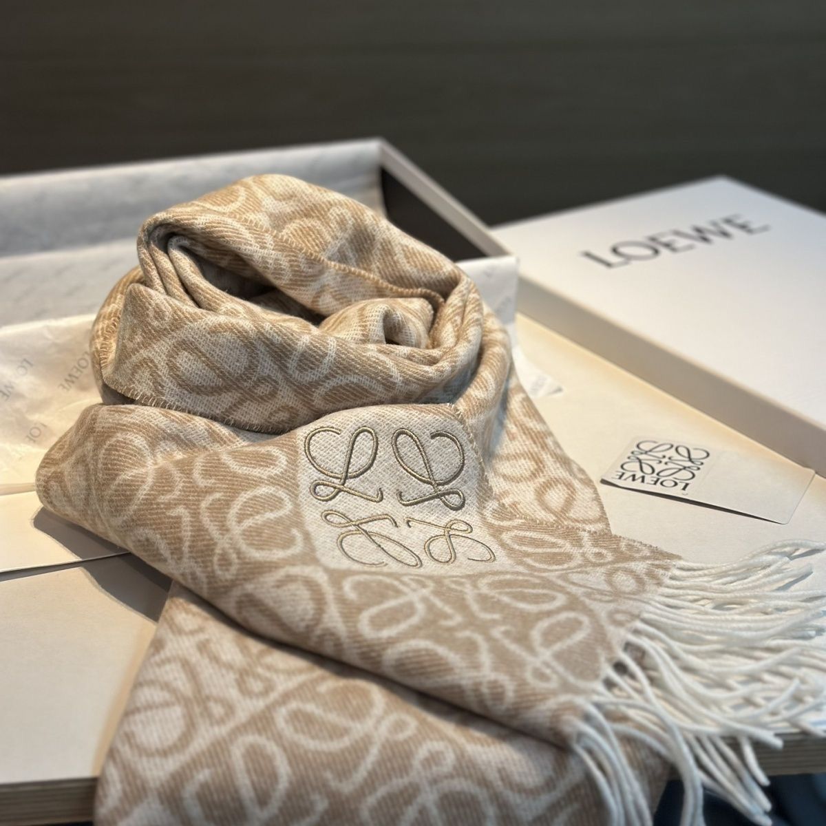 【LOEWE公式旗艦店】ロエベ スカーフ 2本目追加＋2,000円