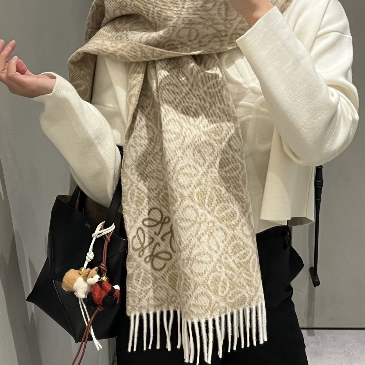 【LOEWE公式旗艦店】ロエベ スカーフ 2本目追加＋2,000円