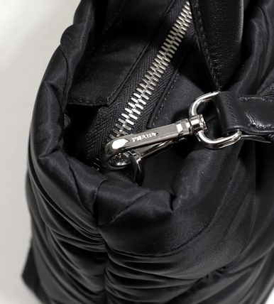 最安値挑戦中★PRADA Padded tote bag★マザーズバッグ★大人気