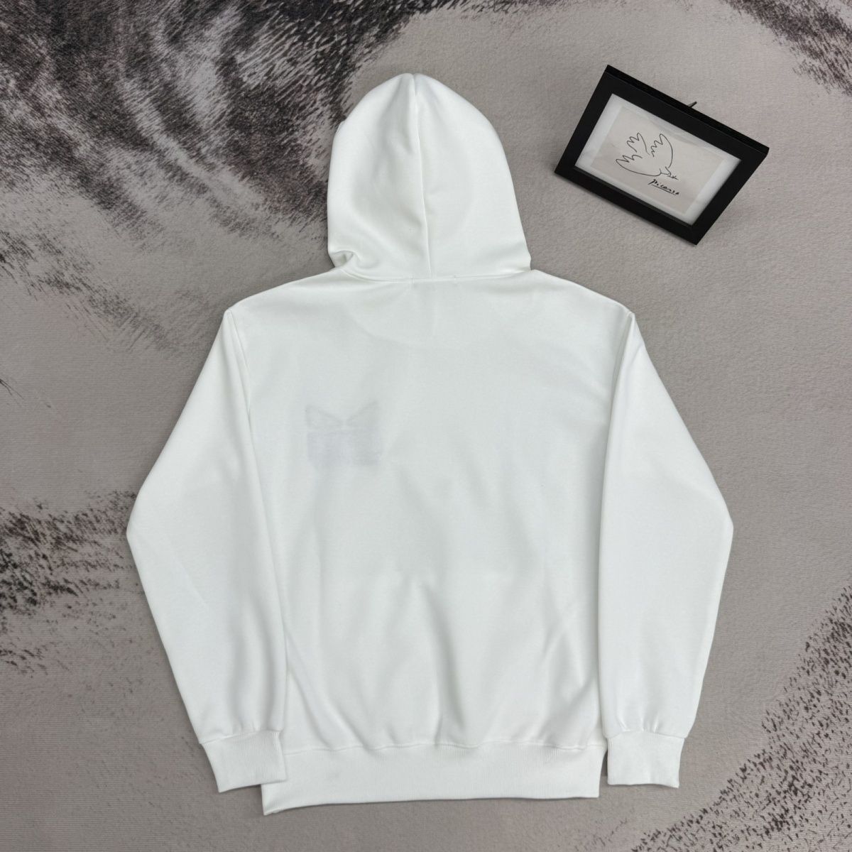 【FENDI旗艦店】フェンディ パーカー 男女兼用 ご好評に付き再入荷！