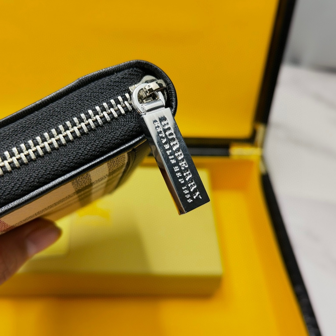 【BUREERRY公式 旗艦店】（バーバリー） 財布 19.5x10x2.5cm