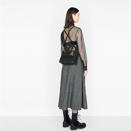 【DIOR】雑誌掲載！完売必至！憧れのMedium Lady D-Lite Bag！ 刺繍キャンバス グレー バッグ