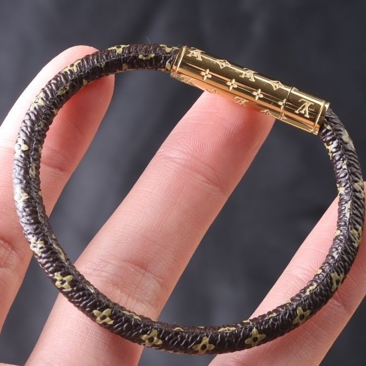 LOUIS VUITTON（ルイヴィトン）LV CONFIDENTIAL ブレスレット