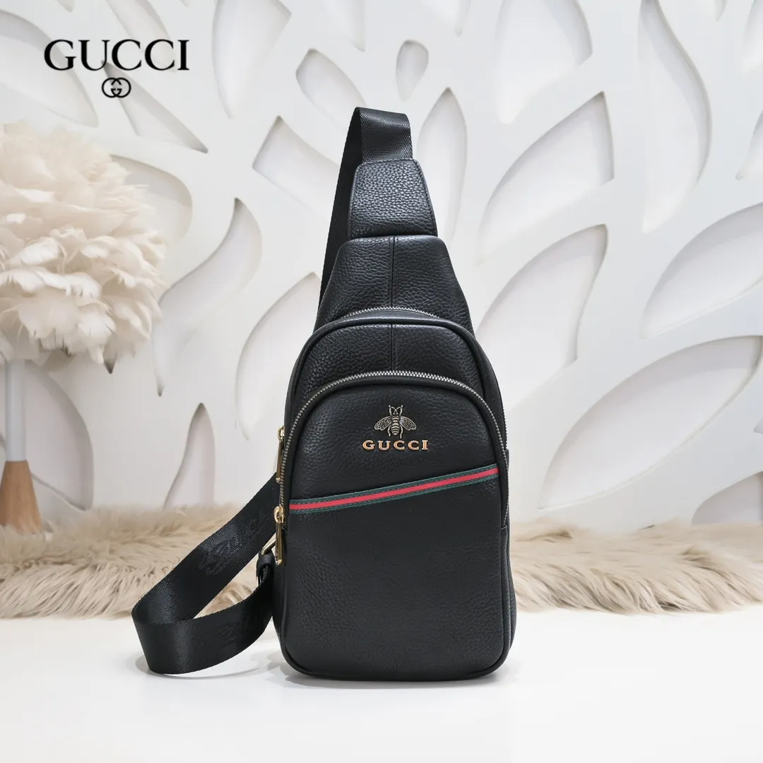 【GUCCI 公式 旗艦店】クッチ 胸ポケット当日出荷 好評に付き再入荷！27*18*7CM
