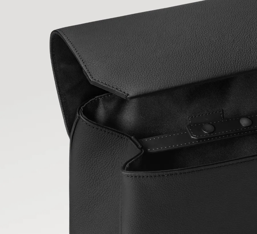 シルエットが美しい LOUIS VUITTON ファストライン バッグパック M21367