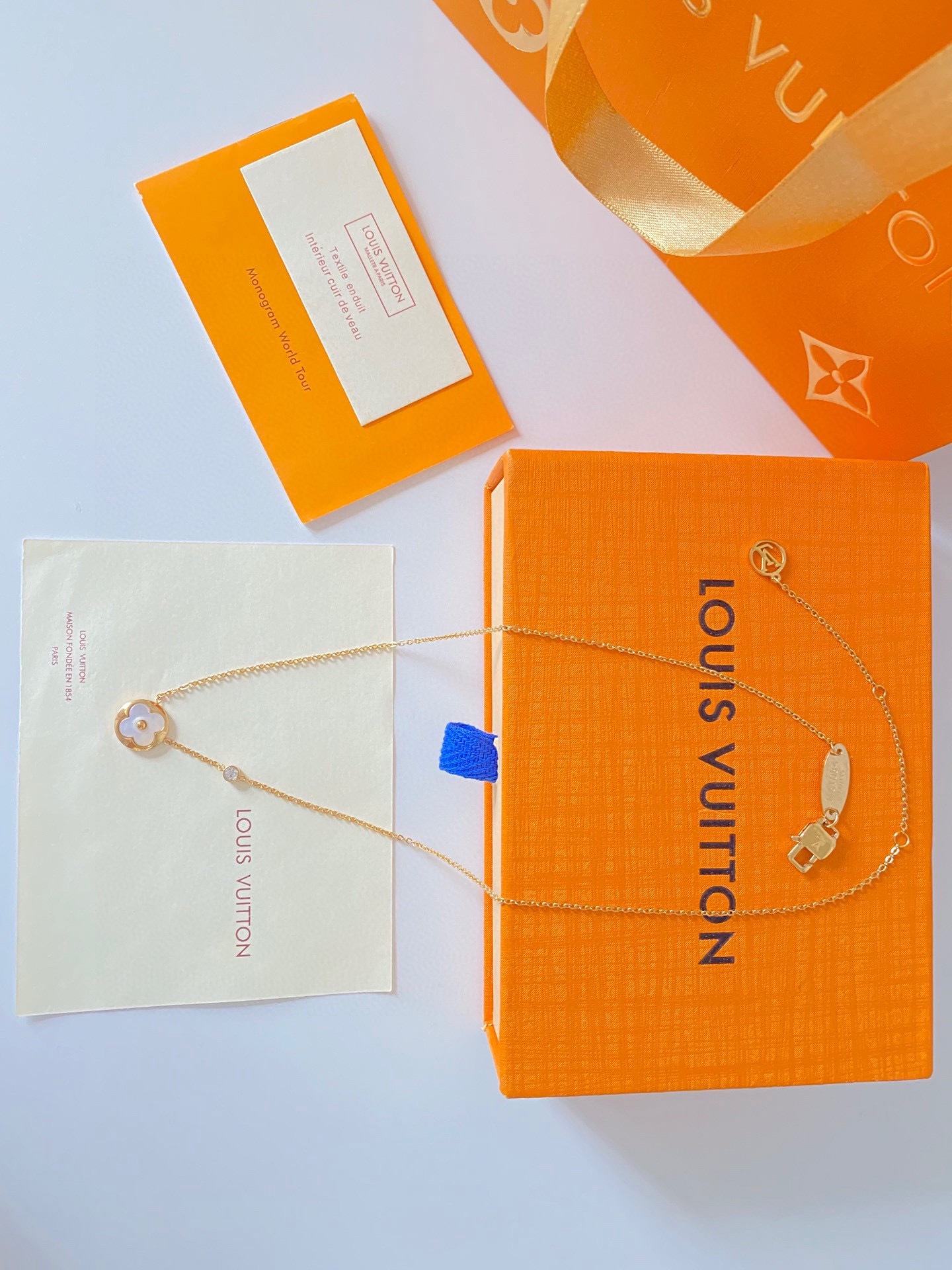 LOUIS VUITTON（ルイヴィトン） シェルネックレス Q93520