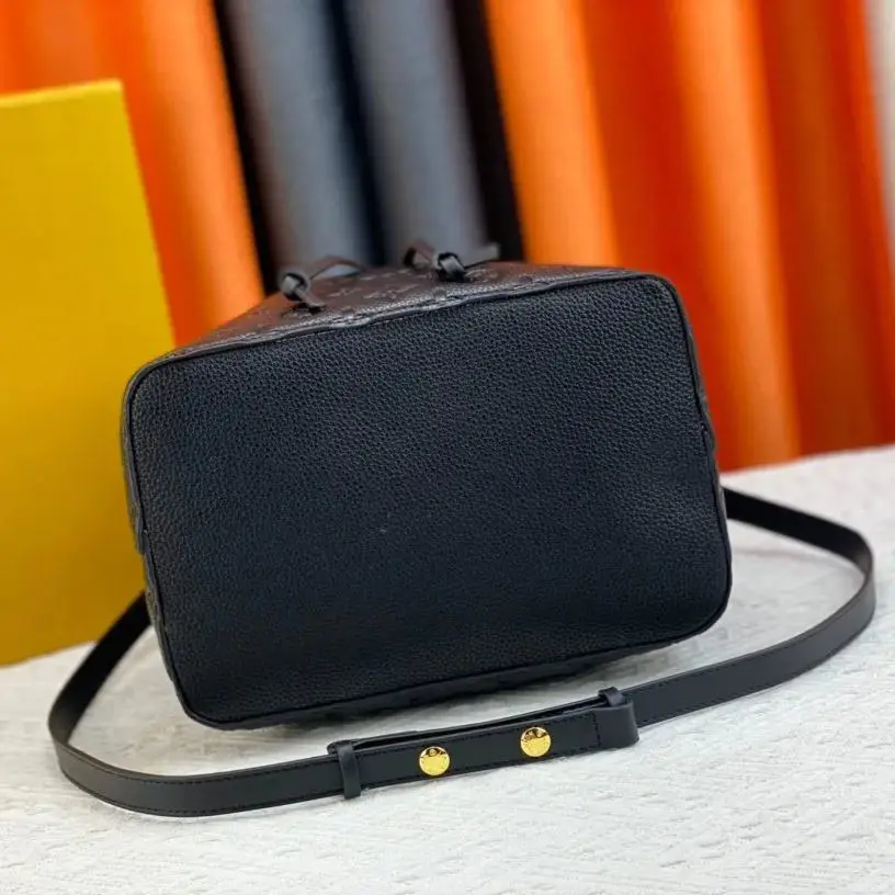 Louis Vuitton お洒落な【ネオノエバッグ MM】レザー 多用途 M45256 M45306 M44022