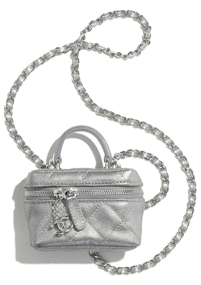 ✨VERY雑誌掲載！矢野未希子さん愛用の新作バッグが登場!!まさに「今」持ちたい！💓CHANELスモール ヴァニティー ケース