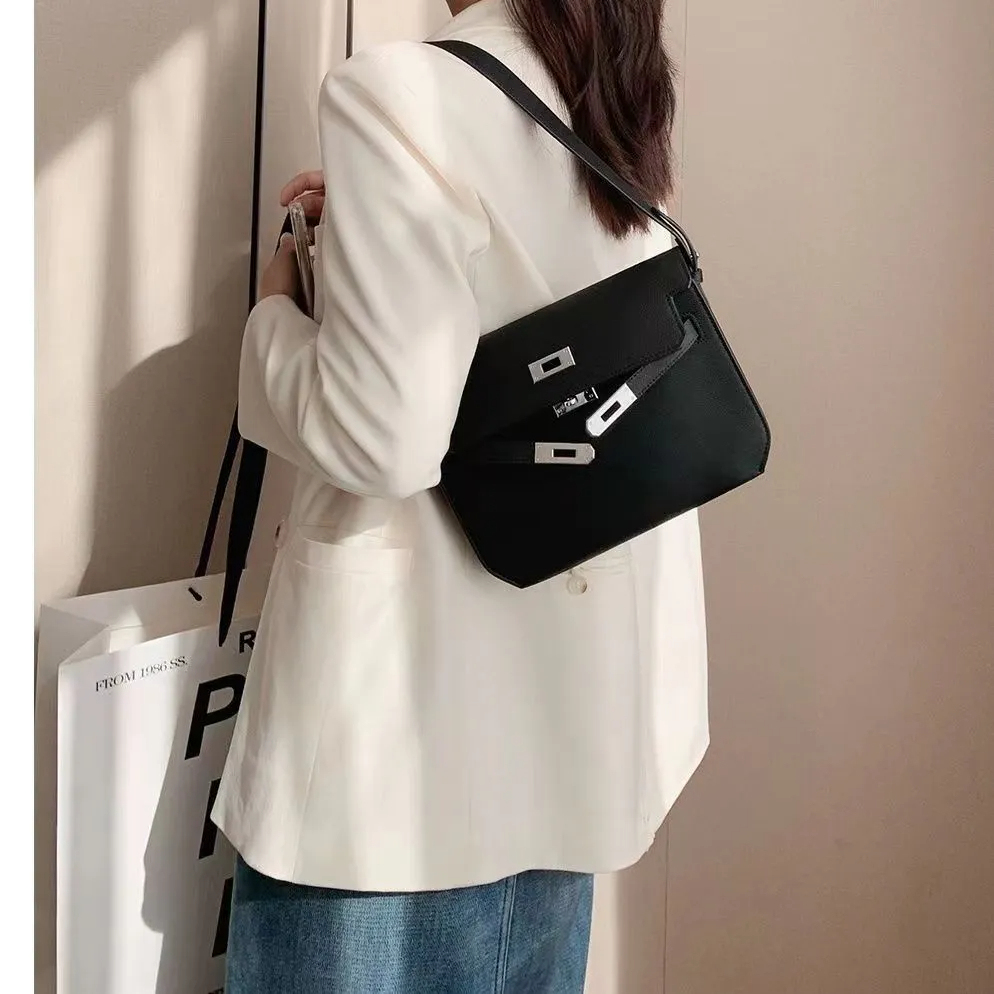 HERMES KELLY DEPECHES バッグ 【HERMES】