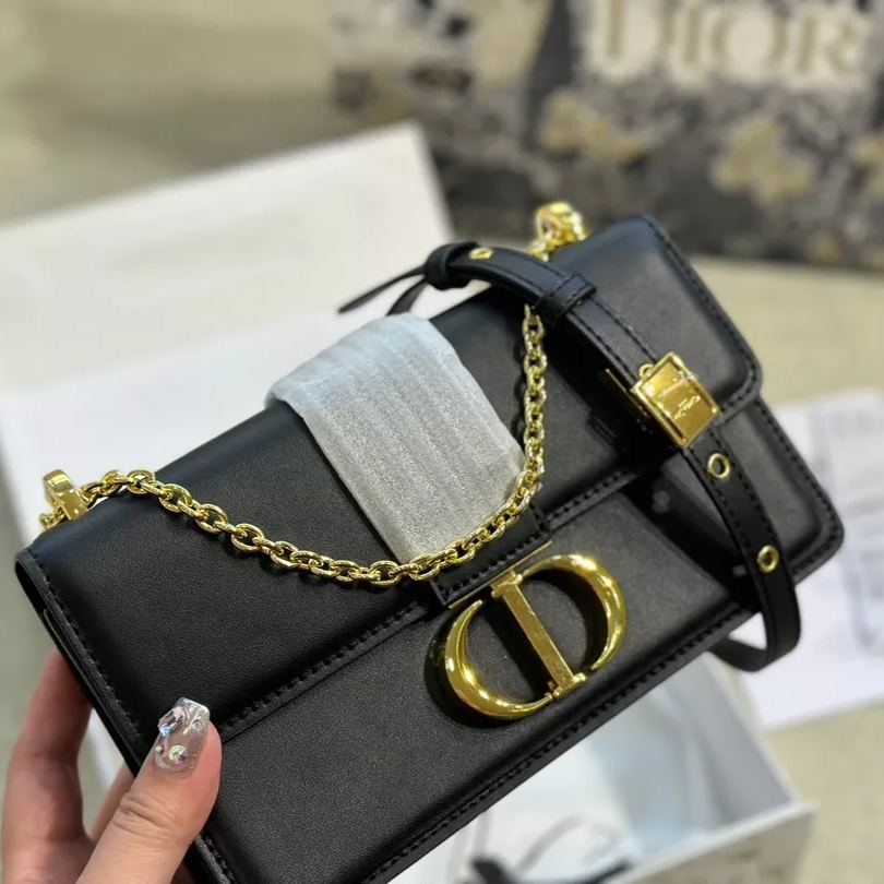 Dior Montaigneモンタン30モデル