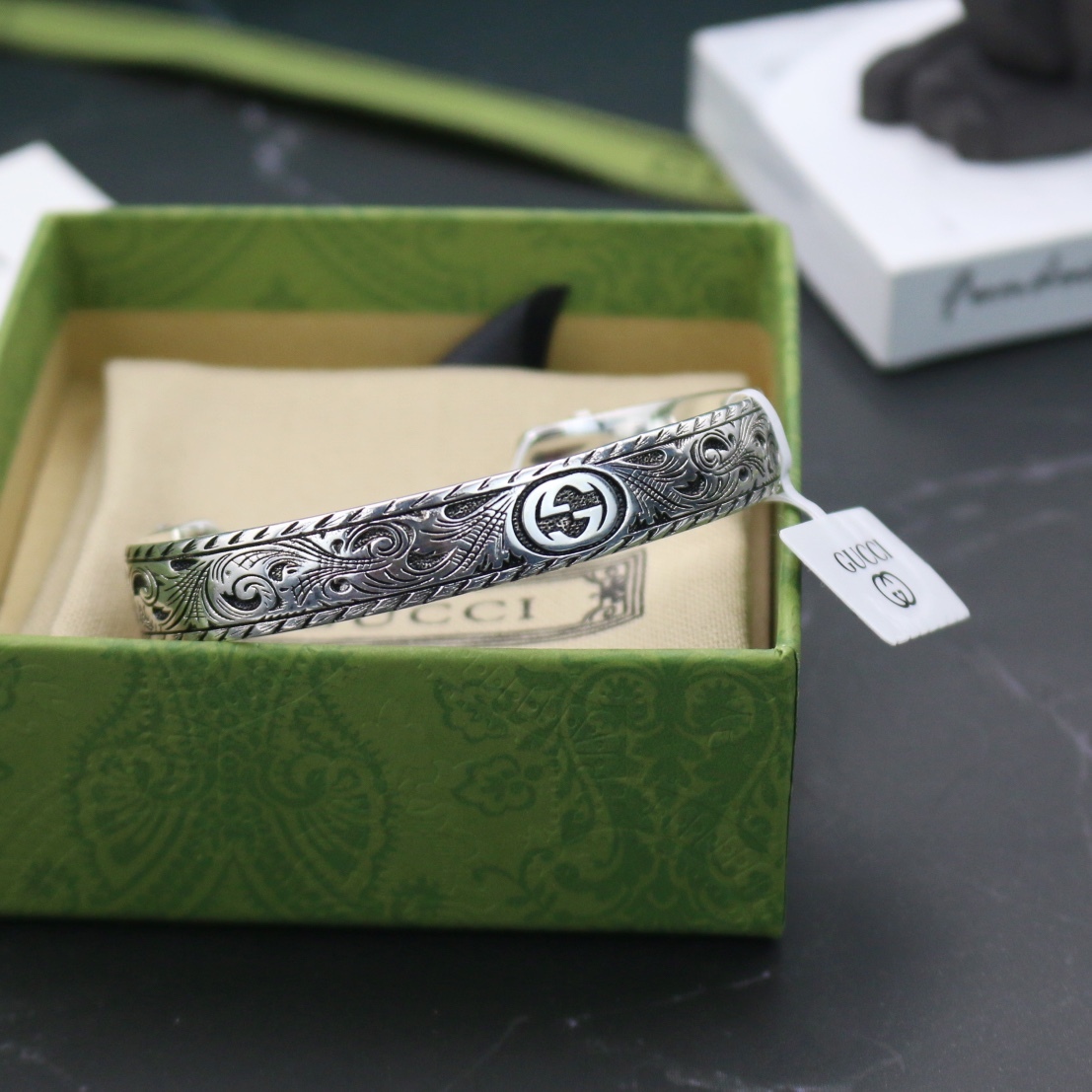 GUCCI スターリングシルバーブレスレット