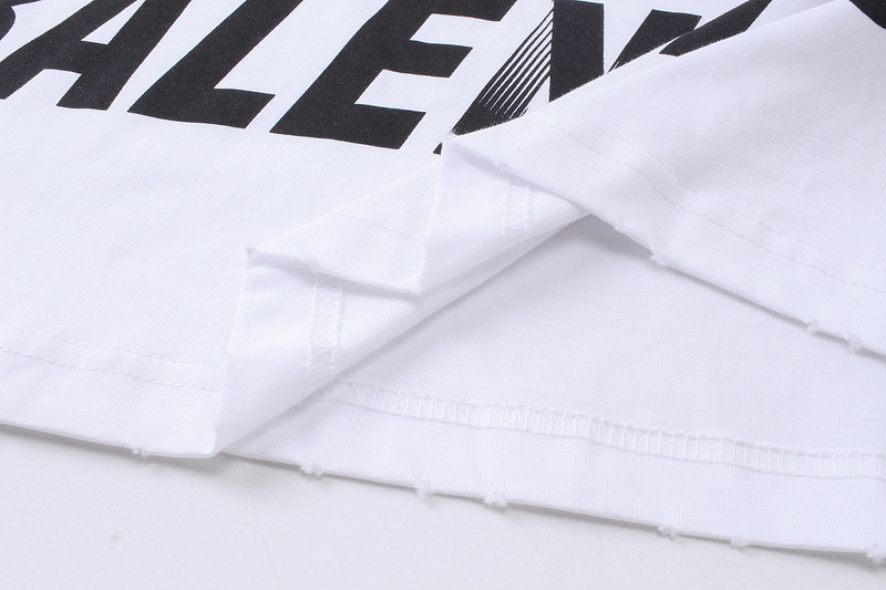 【BALENCIAGA】バレンシアガ 男女兼用、ご好評に付き再入荷！