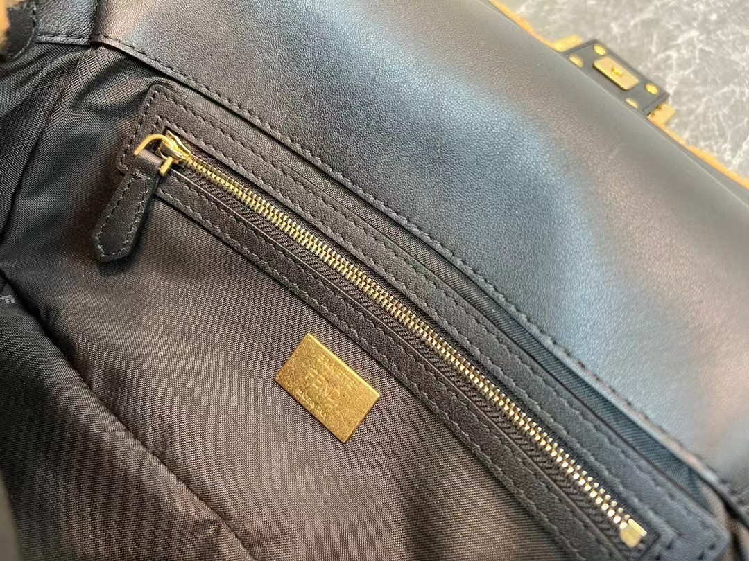 フェンディ ウール バゲット バッグ