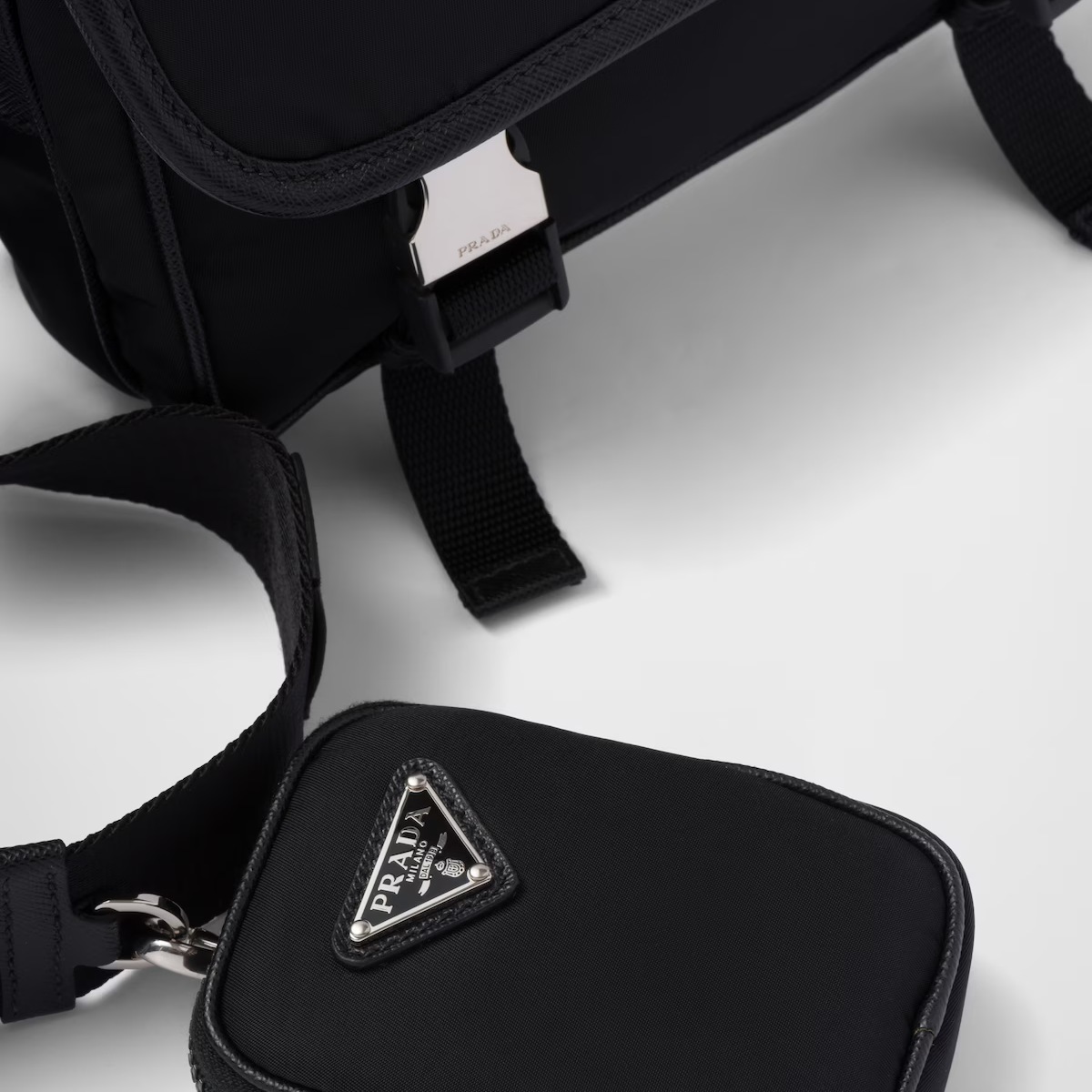 PRADA プラダ Re-Nylon xサフィアーノレザー ショルダーバッグ