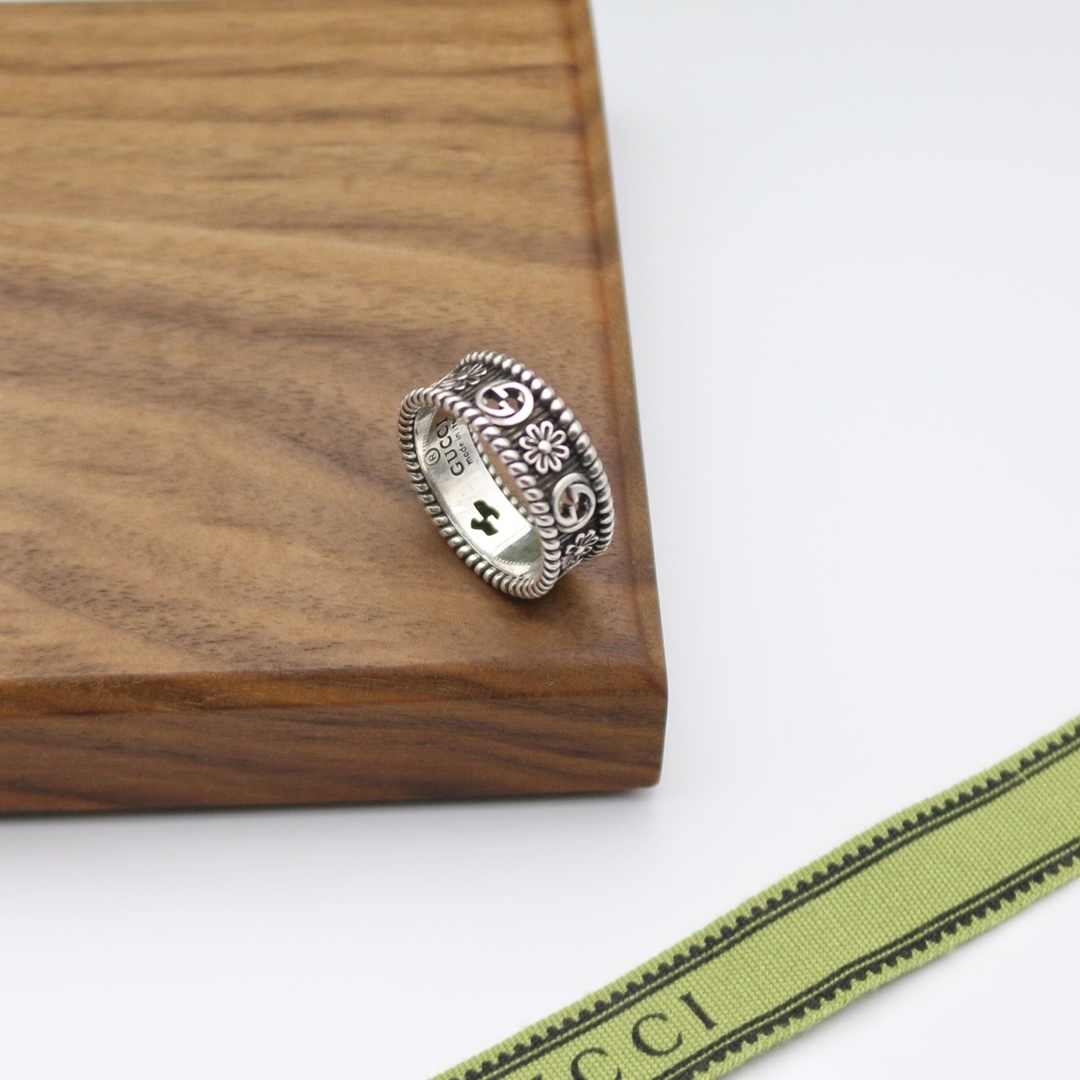 GUCCI インターロッキングG シルバーリング