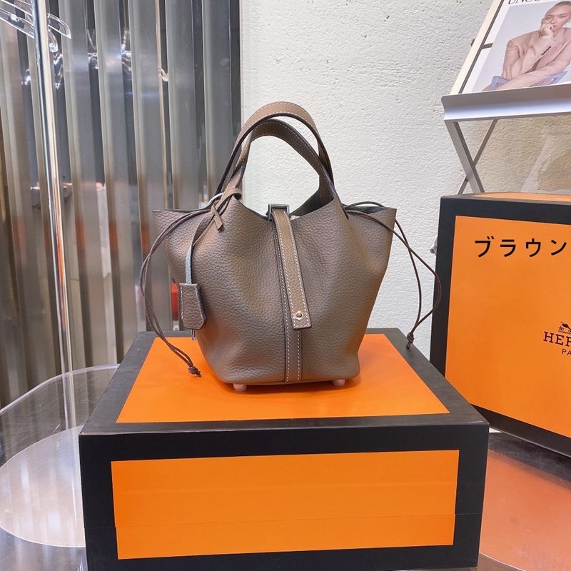 Hermes エルメス ☆ 2021年最新なクラシックな Picotin 20 手提げ袋