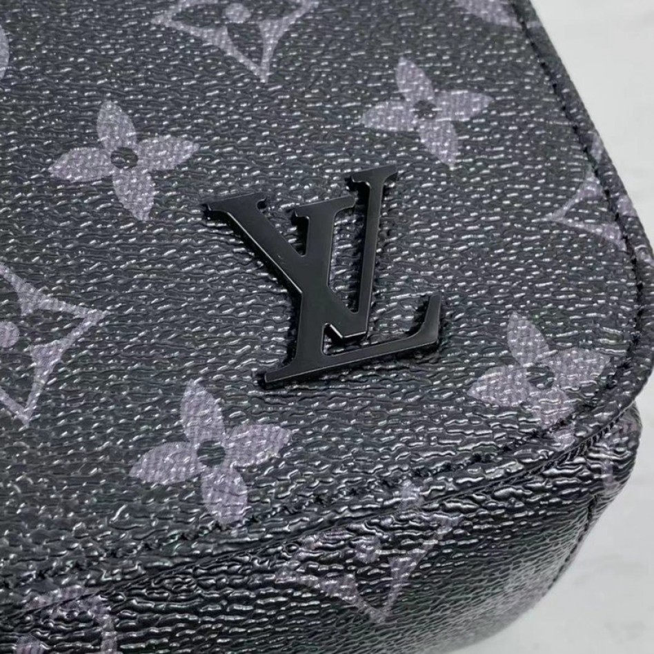 LOUIS VUITTON M45271 ディストリクト MM NV2new