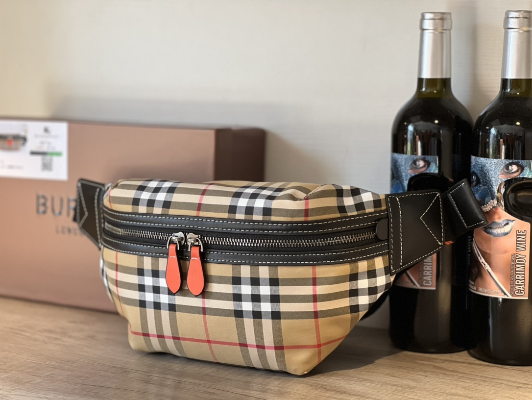 【BUREERRY公式 旗艦店】（バーバリー） ウエストポーチ 28cmX16cm