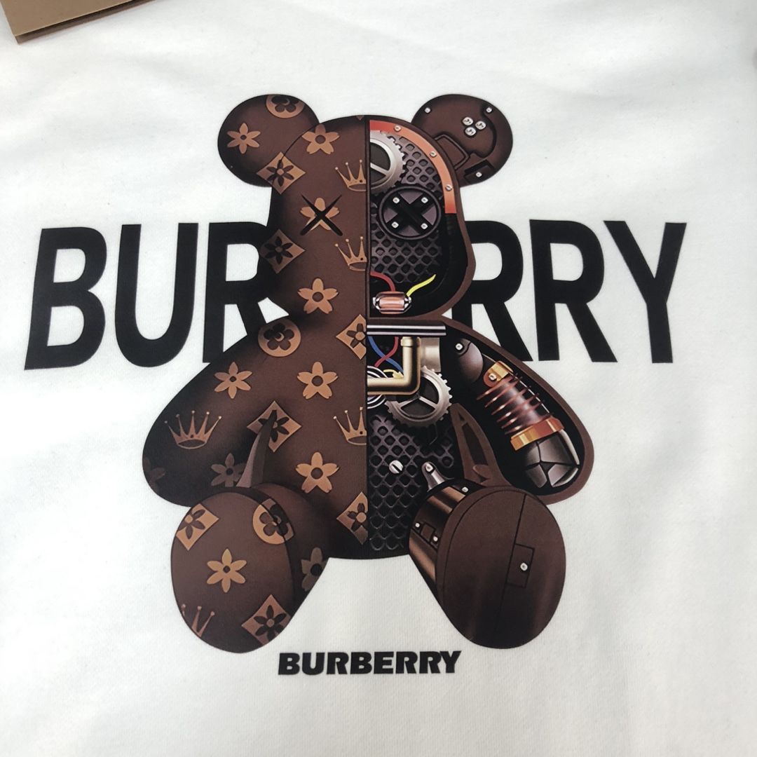 【BURBERRY旗艦店】バーバリー 長袖 ご好評に付き再入荷！