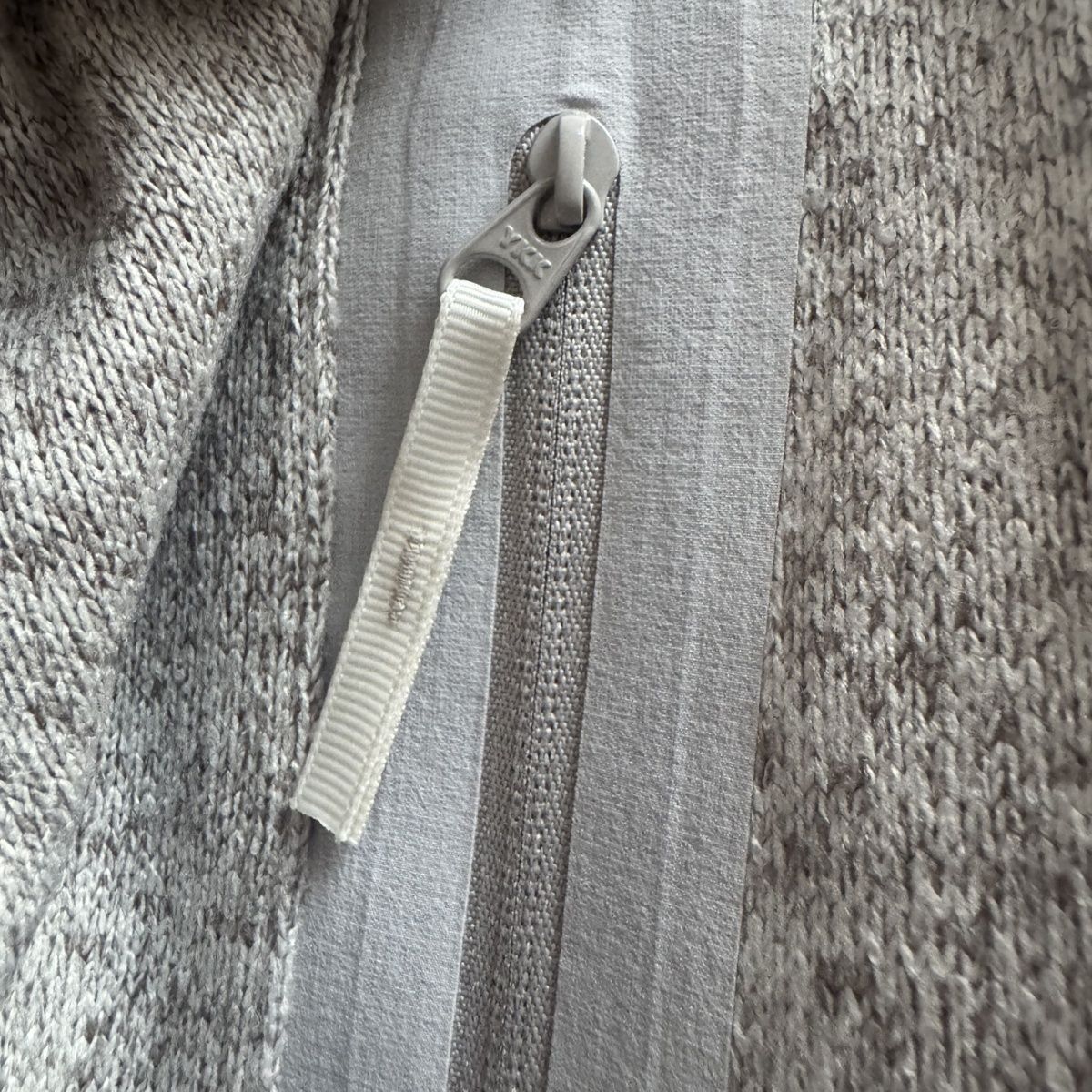 【ARC'TERYX旗艦店】COVERT ニットカーディガン ご好評に付き再入荷！