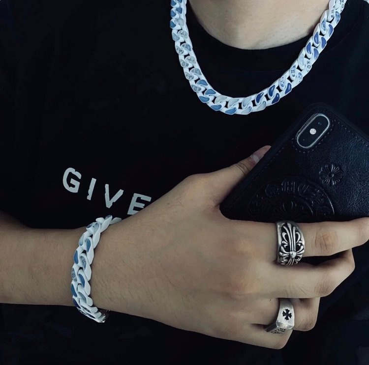 Louis Vuitton（ルイヴィトン） MONOGRAM CLOUDS ネックレス 50cm + ブレスレット 21cm