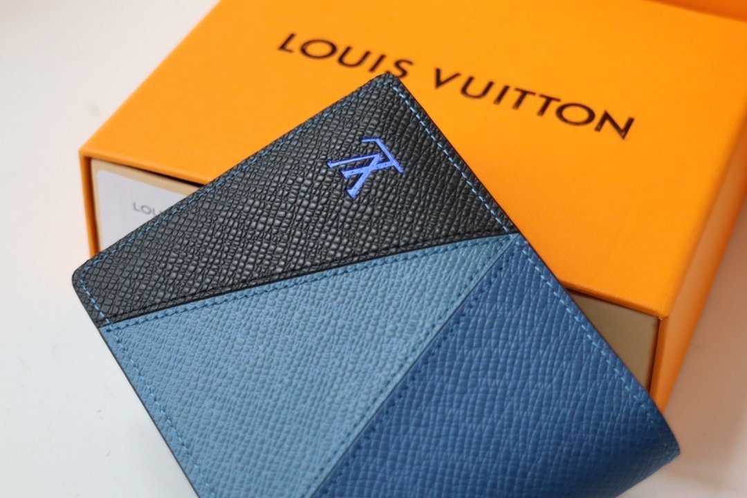 Louis Vuitton (ルイ・ヴィトン) 財布 11x9x2 cm
